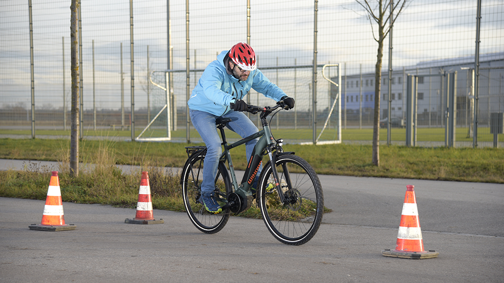 Nach aktueller Norm verzögern Fahrradbremsen mit mindestens 3,4 m/s².