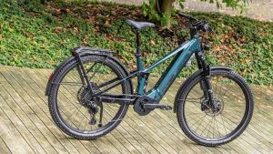 Vollgefedertes Trekking E-Bike Flyer Goroc X